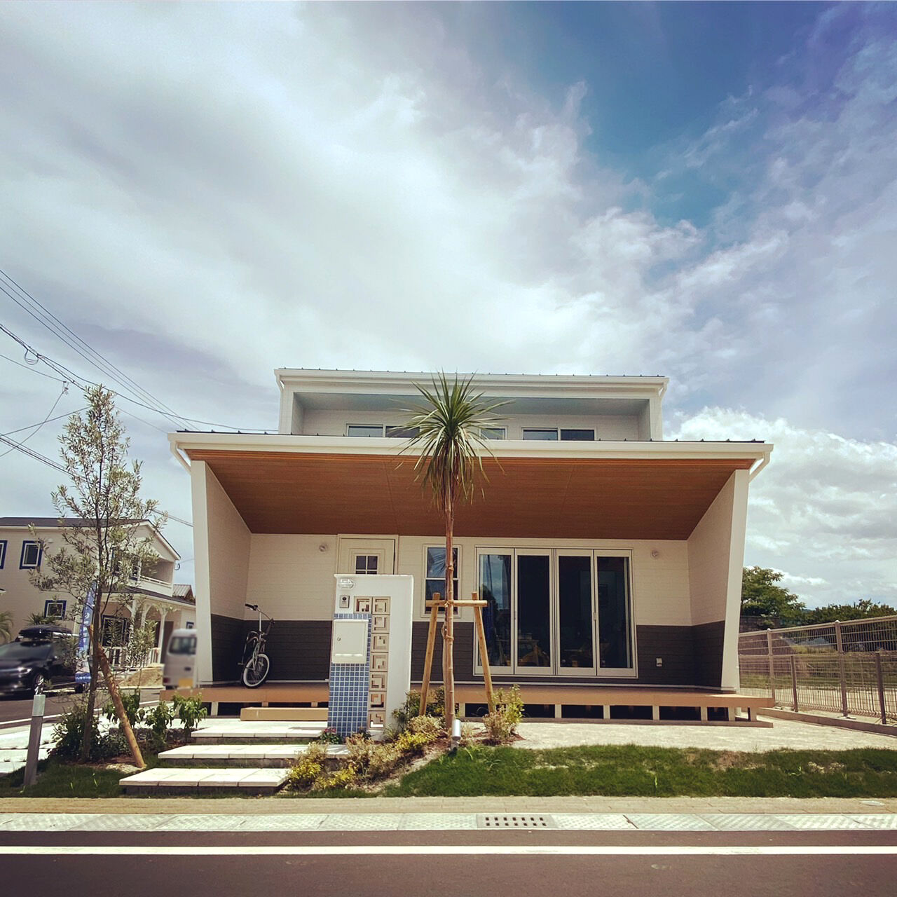 CALIFORNIA STYLE 外観