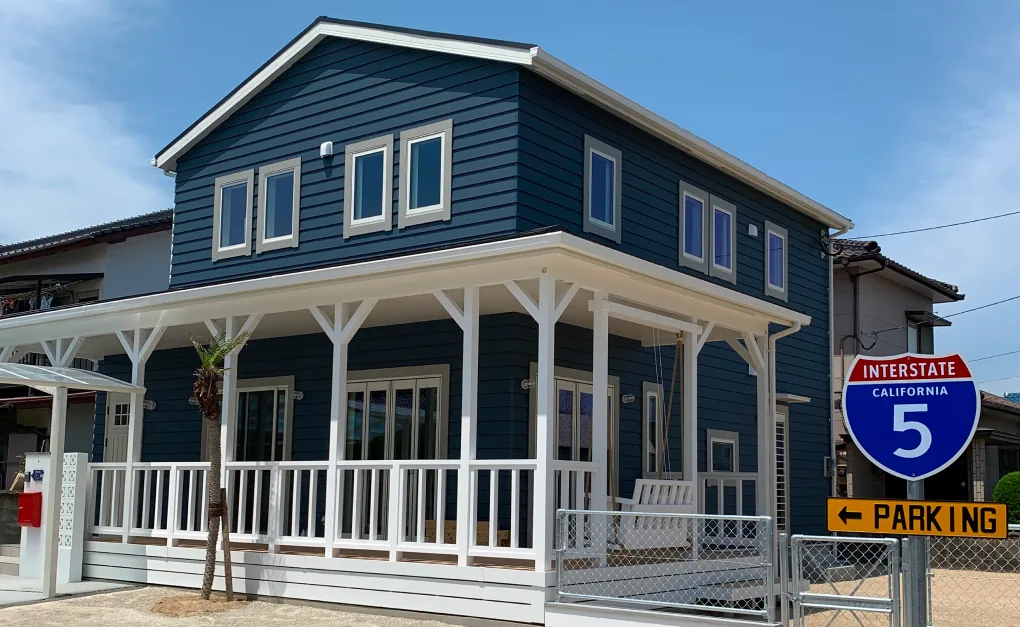 SURFER'S HOUSE